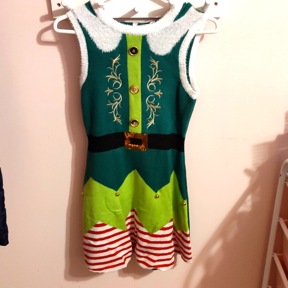 No Boundaries Green & Red Elf-Inspired Sleeveless Dress
